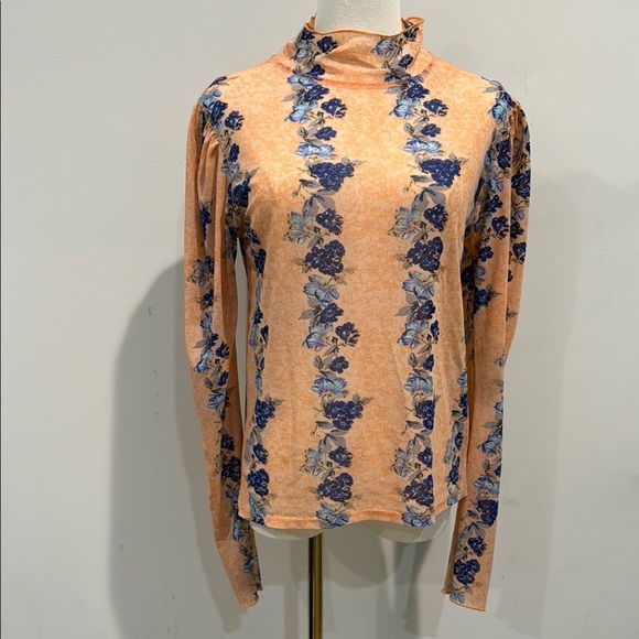 Free People Size M Tan Fitted Ribbed Blouse Long Sleeve Floral - Picture 2 of 9